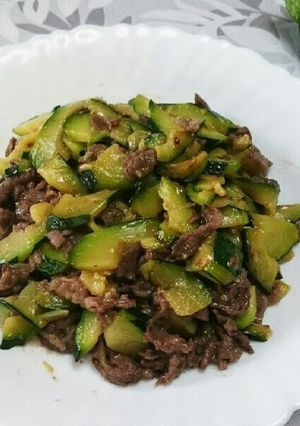 簡単♪ズッキーニと牛肉炒め-レシピのメイン写真
