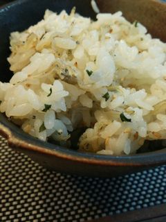香ばしい♪じゃこと大葉の混ぜごはん-レシピのメイン写真