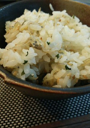 香ばしい♪じゃこと大葉の混ぜごはん-レシピのメイン写真
