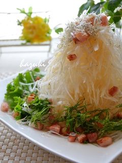 大根とシラスとベーコンのタワーサラダ-レシピのメイン写真