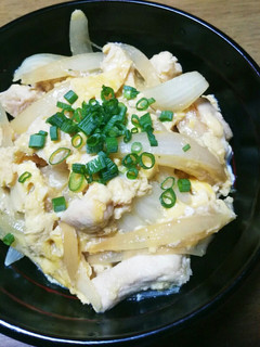 簡単☆むね肉で親子丼-レシピのメイン写真