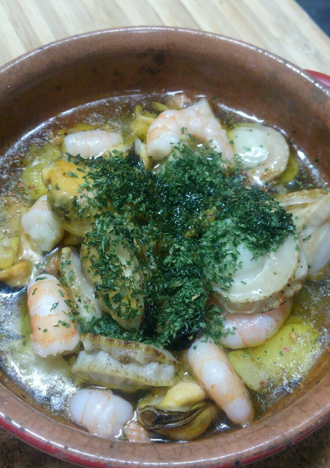 魚介類のアヒージョ (自家製ニンニク)-レシピのメイン写真