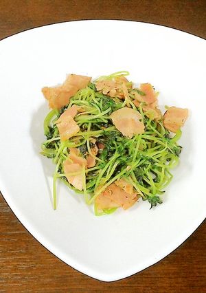 お弁当の隙間に♪簡単節約ベーコン豆苗炒め-レシピのメイン写真
