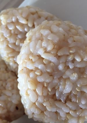 梅酢で玄米おにぎり-レシピのメイン写真