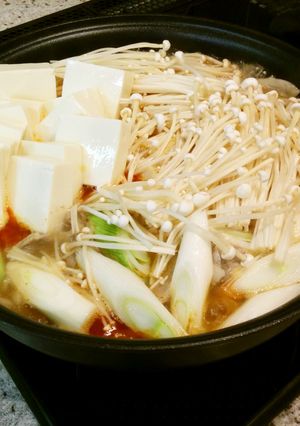 お家でお店の味！本格ラー油鍋（麻辣火鍋）-レシピのメイン写真