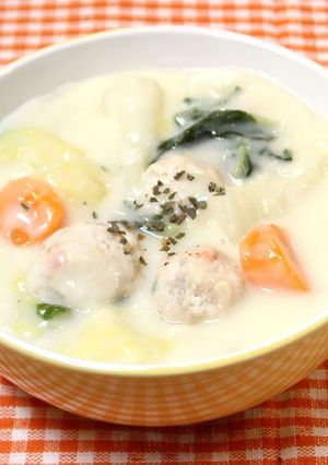 鶏だんごと白菜のクリームシチュー-レシピのメイン写真