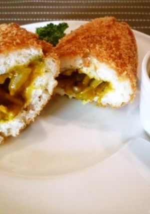 博多のきのことチーズのカレーパン-レシピのメイン写真