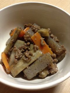 ごぼうとこんにゃくのそぼろ煮-レシピのメイン写真