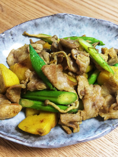 アスパラとじゃがいもと豚肉のカレー炒め-レシピのメイン写真
