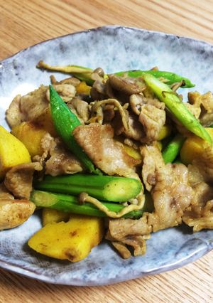 アスパラとじゃがいもと豚肉のカレー炒め-レシピのメイン写真