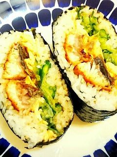 うなぎの蒲焼きで☆おにぎらず-レシピのメイン写真