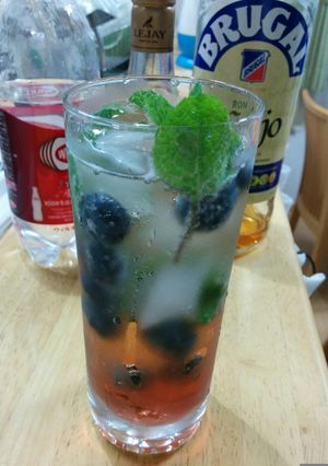 夏カクテル「ブルーベリーモヒート」-レシピのメイン写真