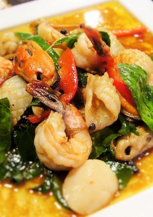 魚介のスパイシー炒めハーブ風味-レシピのメイン写真
