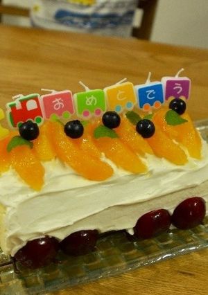 夏生まれのお子様に！電車バースデーケーキ-レシピのメイン写真