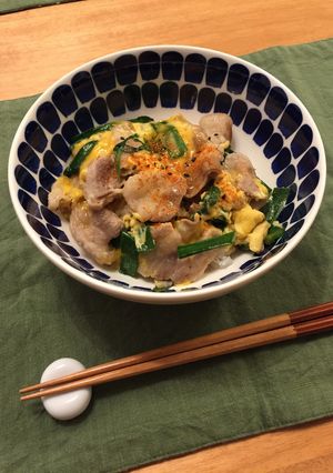 時短＆かんたん♪豚肉とニラの玉子とじ丼-レシピのメイン写真
