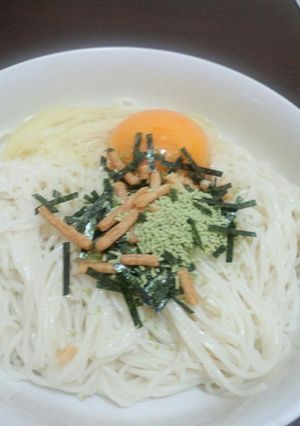 お茶漬けのもとで♡冷たい釜玉そうめん-レシピのメイン写真