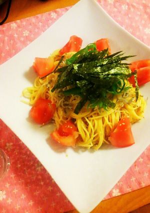 簡単！和風冷製パスタ　トマト梅じゃこ大葉-レシピのメイン写真