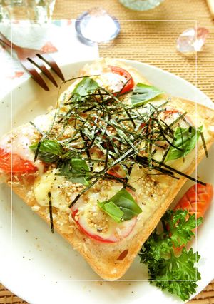 バジル香る❀トマトの和トースト-レシピのメイン写真