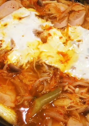 スープもうまうま☆韓国風ブテチゲ-レシピのメイン写真