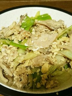舞茸と豚肉のオイスター炒め-レシピのメイン写真
