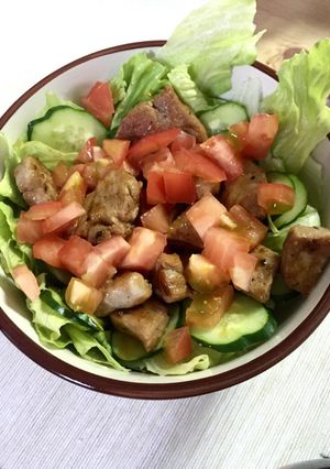 簡単♪豚の肩ロースでサラダ風ステーキ丼！-レシピのメイン写真