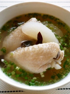 なしと手羽先の薬膳スープ-レシピのメイン写真