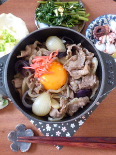 ストウブで牛ごぼう丼-レシピのメイン写真