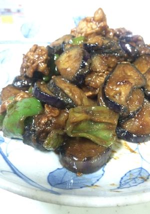 赤ワインに合う。茄子と豚肉の赤味噌炒め-レシピのメイン写真