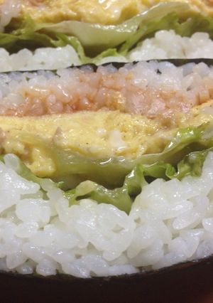 トロトロふわふわオムレツのおにぎらず-レシピのメイン写真