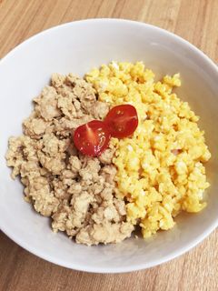 節約!豆腐でカサ増し2色そぼろ丼-レシピのメイン写真