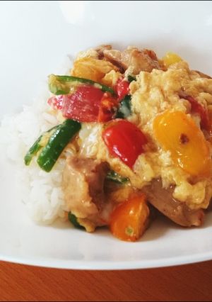 あっという間に出来る、鶏肉とミニトマト丼-レシピのメイン写真