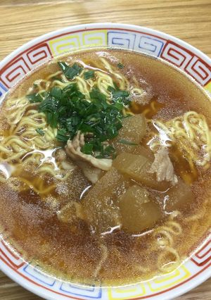 豚肉と冬瓜の煮物のせインスタントラーメン-レシピのメイン写真