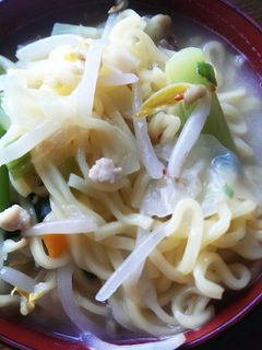 もやしたっぷりインスタントラーメンスープ-レシピのメイン写真