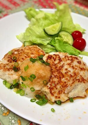 ふんわり ♪ 山芋入りチキンハンバーグ-レシピのメイン写真