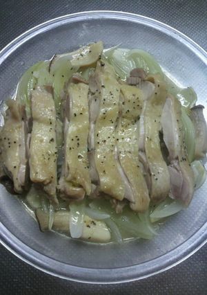 レモン塩利用｡レンジで簡単！！蒸し鶏｡-レシピのメイン写真
