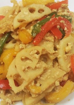 簡単！新蓮根とパプリカの豆腐炒め-レシピのメイン写真