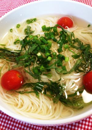 冷たい鶏ガラスープで食べるそうめん-レシピのメイン写真