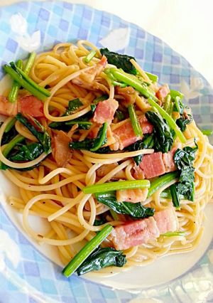 ホウレン草ベーコン舞茸のニンニクパスタ-レシピのメイン写真