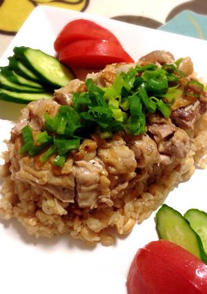 どーんと鶏もも肉と大豆の炊き込みごはん♪-レシピのメイン写真