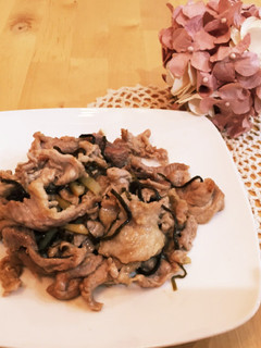 簡単☆豚肉とジャガイモの塩昆布炒め-レシピのメイン写真