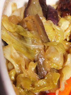 簡単!茄子とキャベツの胡麻ドレ味噌炒め-レシピのメイン写真