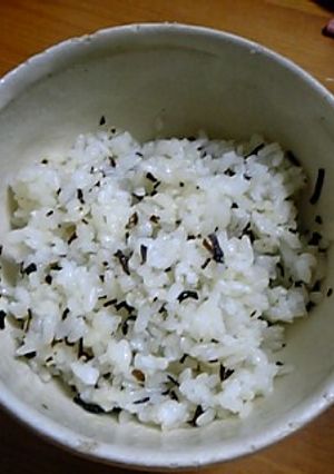 超簡単!おいしいよ♪塩昆布バターごはん-レシピのメイン写真