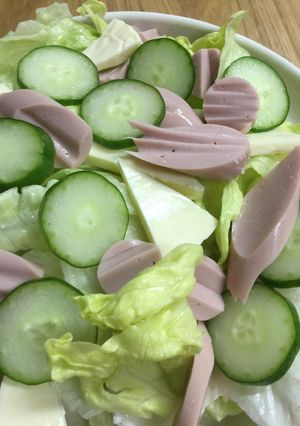 野菜と魚肉ウインナーのサラダ-レシピのメイン写真