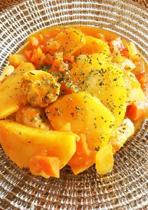簡単♪鶏肉とジャガイモの野菜ジュース煮-レシピのメイン写真