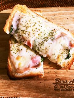 相性抜群ベーコンと大葉のチーズトースト-レシピのメイン写真