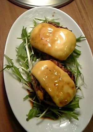 チーズハンバーグ　デミグラスソース-レシピのメイン写真