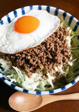 焼き肉のタレで！簡単そぼろ丼-レシピのメイン写真