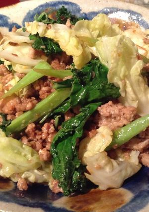 サボイキャベツとケールの肉味噌炒め-レシピのメイン写真