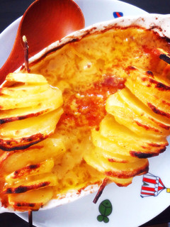 簡単!焼きトルネードポテトと鮭のグラタン-レシピのメイン写真