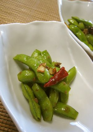 ビールが進む♪枝豆のアンチョビ炒め-レシピのメイン写真
